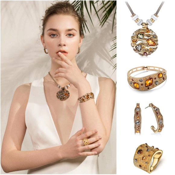 Gold Rhinestones Cocktail Ring - Picture 7 of 16